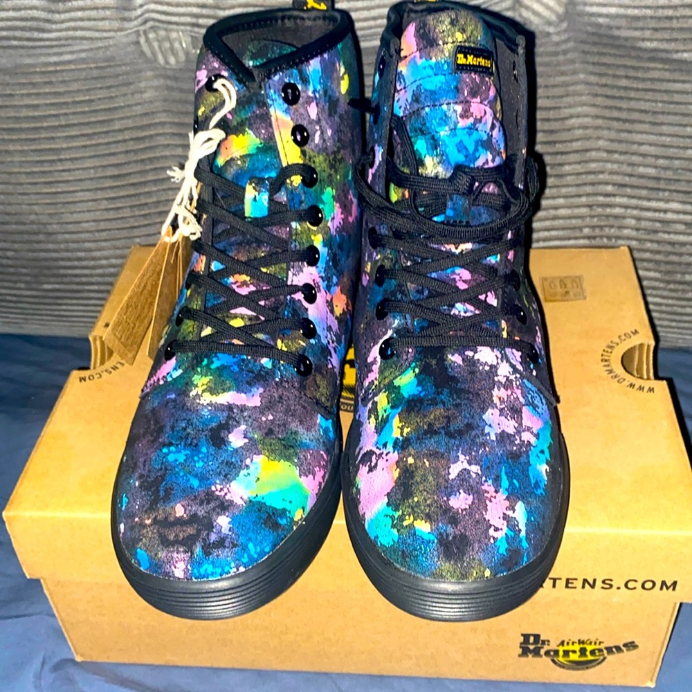 SOLD-Dr.Martens Airwair